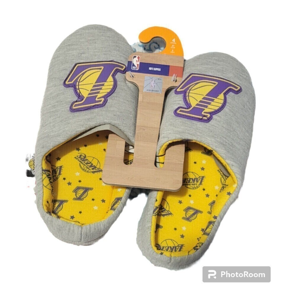 Kids NBA Los Angeles Lakers Slippers Size 4 Kids Purple, Yellow, and Grey